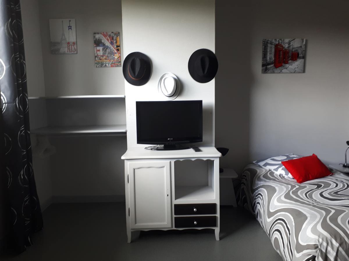 Bed and Breakfast Le Grand Val Lavastrie Esterno foto