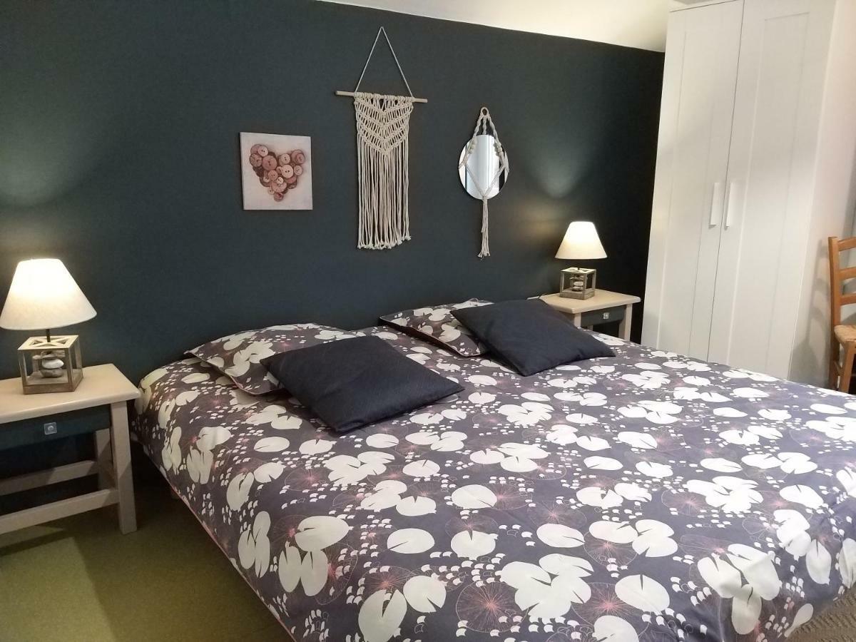 Bed and Breakfast Le Grand Val Lavastrie Esterno foto