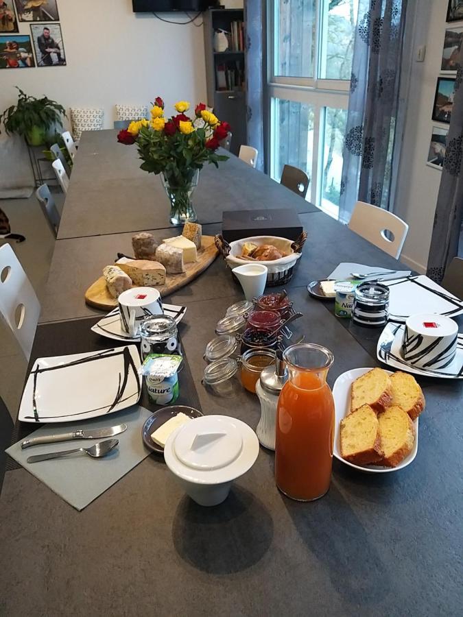 Bed and Breakfast Le Grand Val Lavastrie Esterno foto
