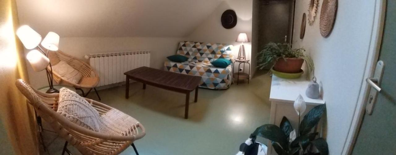 Bed and Breakfast Le Grand Val Lavastrie Esterno foto