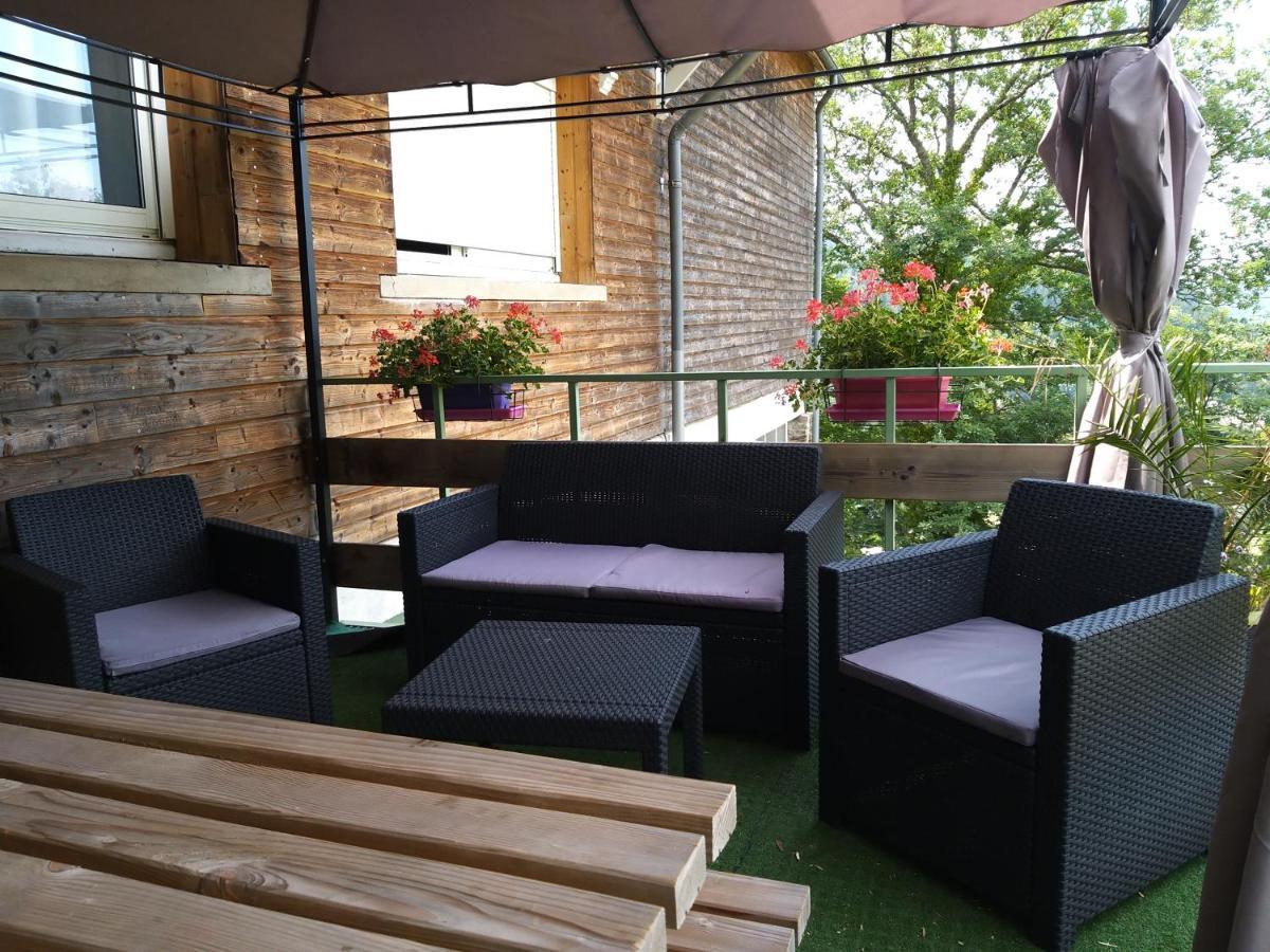 Bed and Breakfast Le Grand Val Lavastrie Esterno foto